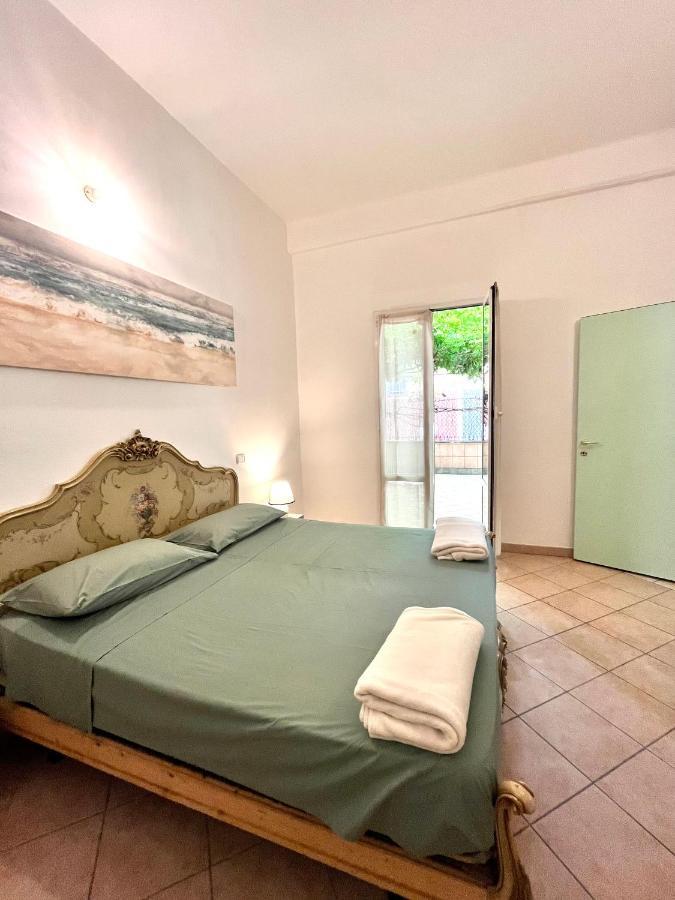 Casa Rosa Finale Ligure Exterior foto
